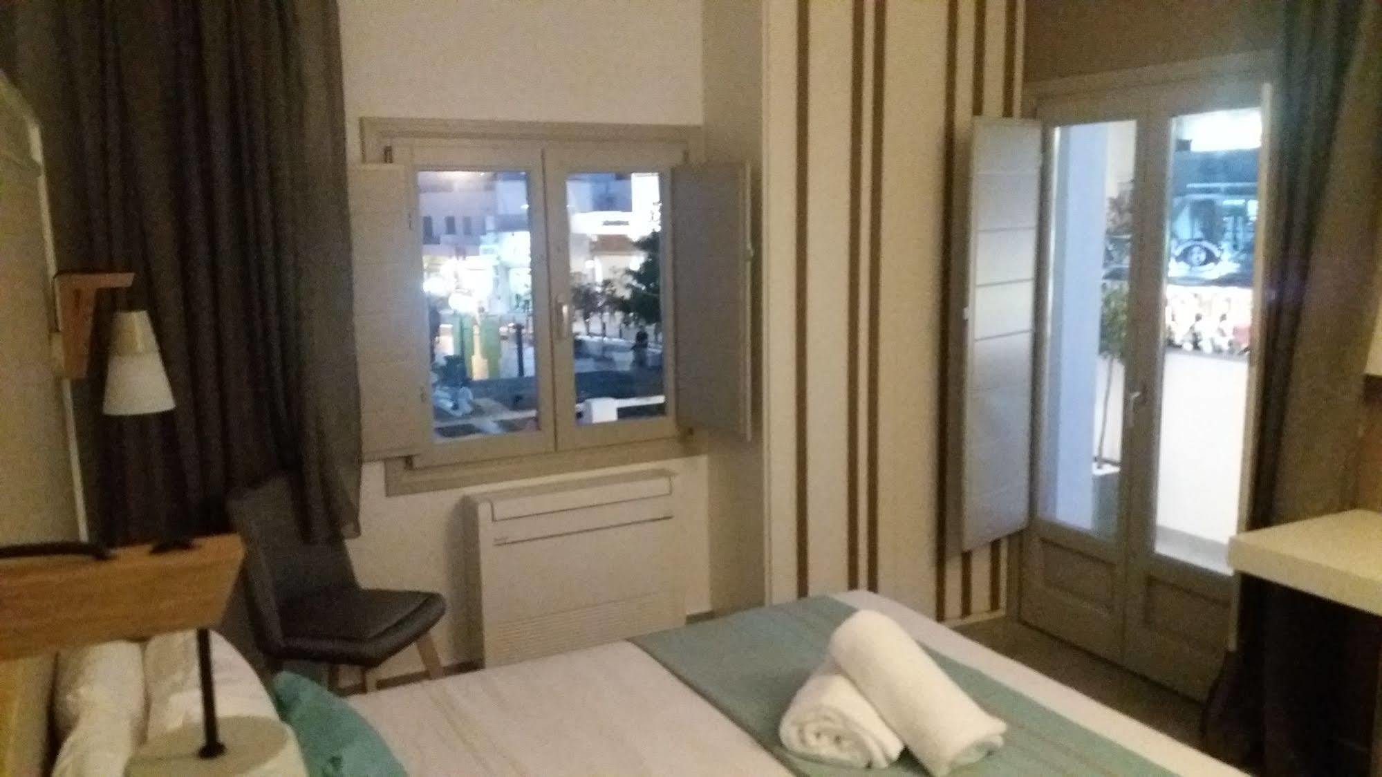 Platia Hotel Fira  Exterior photo